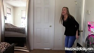 A few recent Housewife Kelly clips